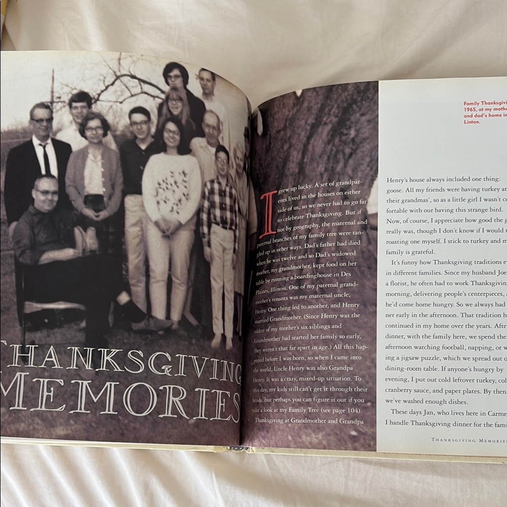 ❤️3/$15❤️ Home Cookin' with Dave's (Letterman) Mom Cookbook - Picture 13 of 15